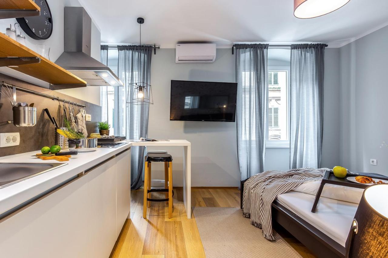 Adria Square Studios 里耶卡 外观 照片