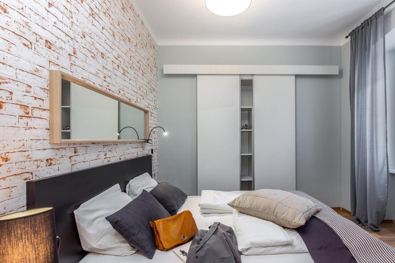 Adria Square Studios 里耶卡 外观 照片